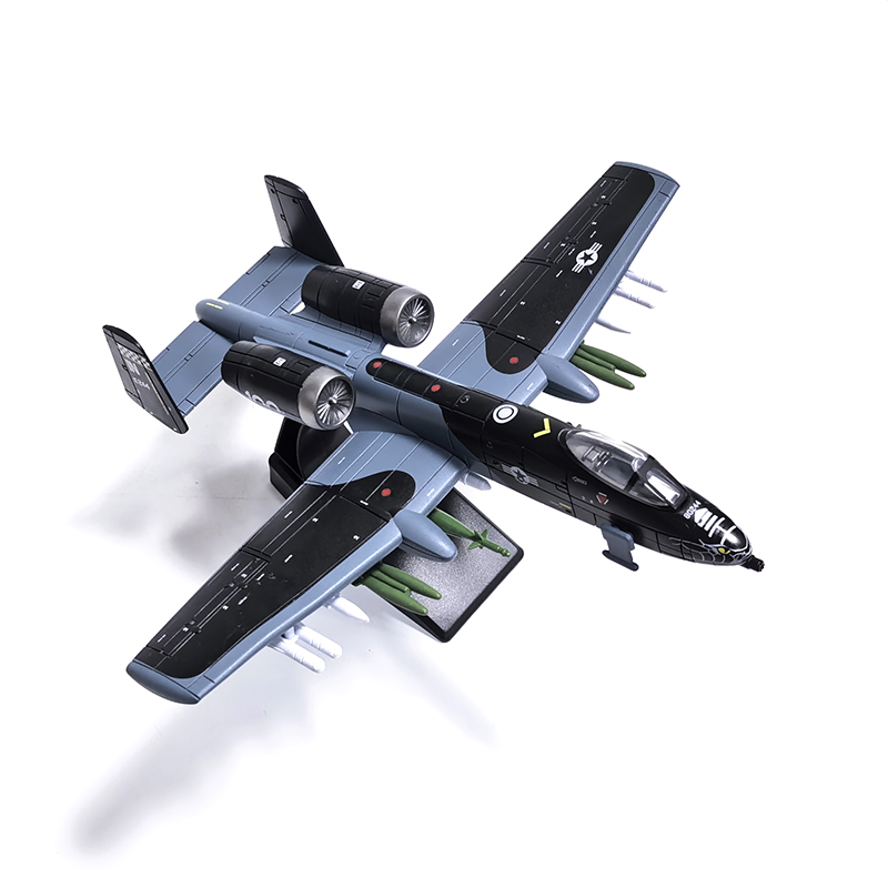 Model Airplane Plastic - Модель самолета Су-25 А-10 в масштабе